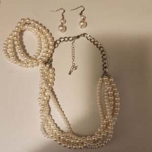 Elegant Pearl Necklace Bracelet and Earring Set